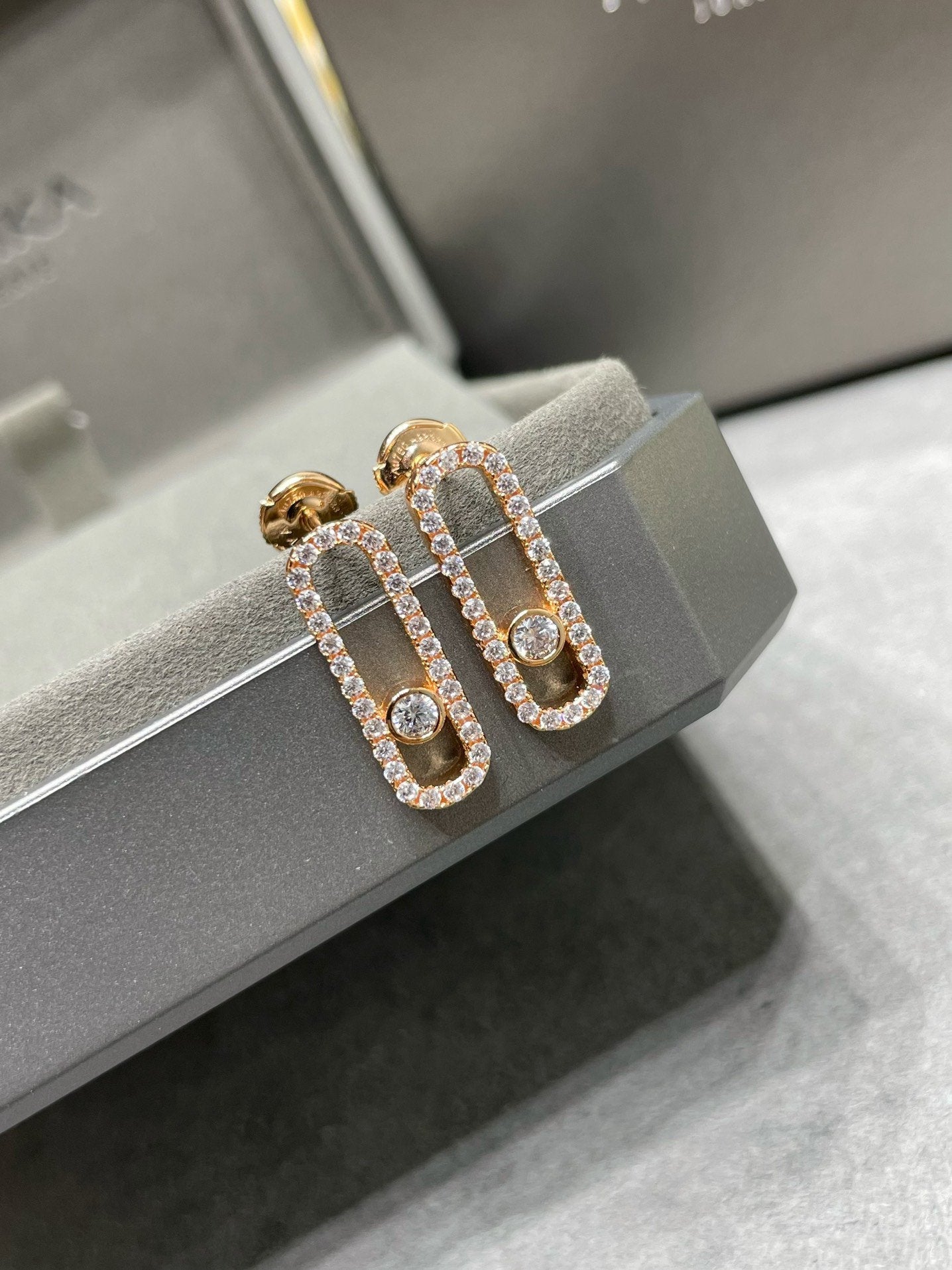 [Blue Tears Jewelry]MOVE UNO STUD DIAMOND PAVED EARRINGS