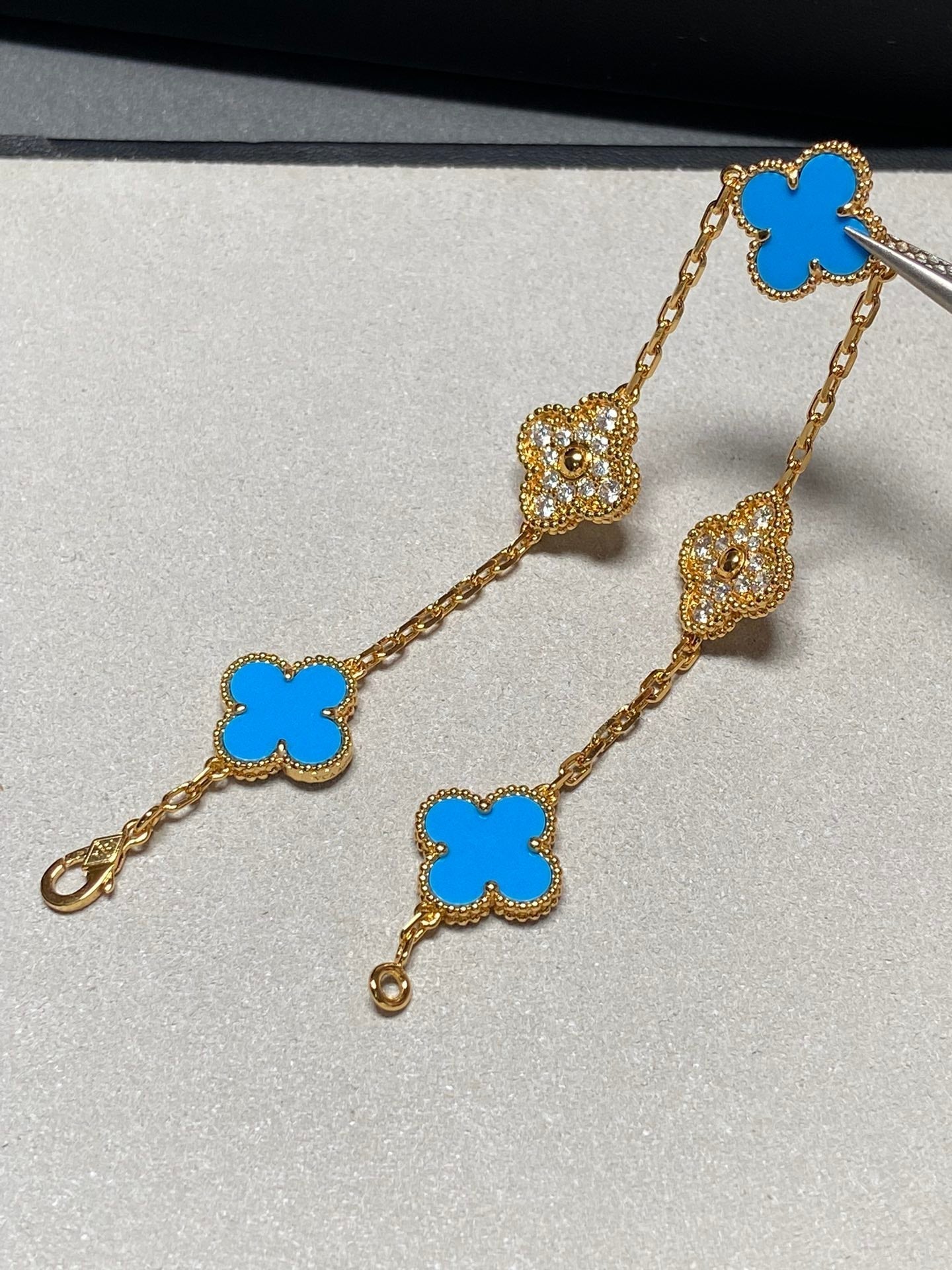 [BLUE TEARS]クローバー5モチーフ ブルーカルセドニー ダイヤモンド ゴールドブレスレット