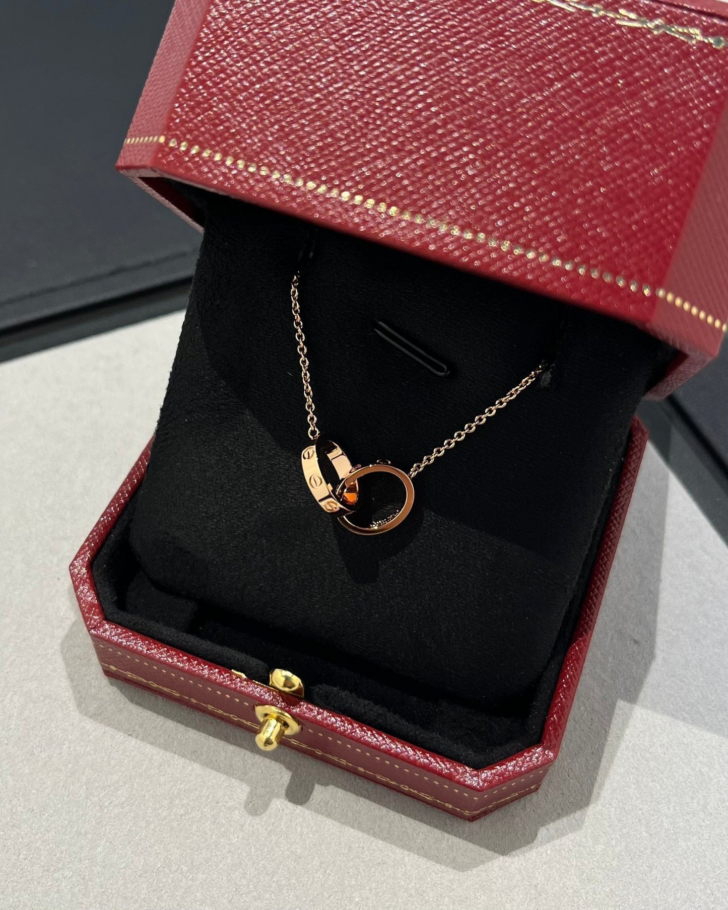 [BLAUE TRÄNEN]LIEBESHALSKETTE DOPPELRING ROSA GOLD 