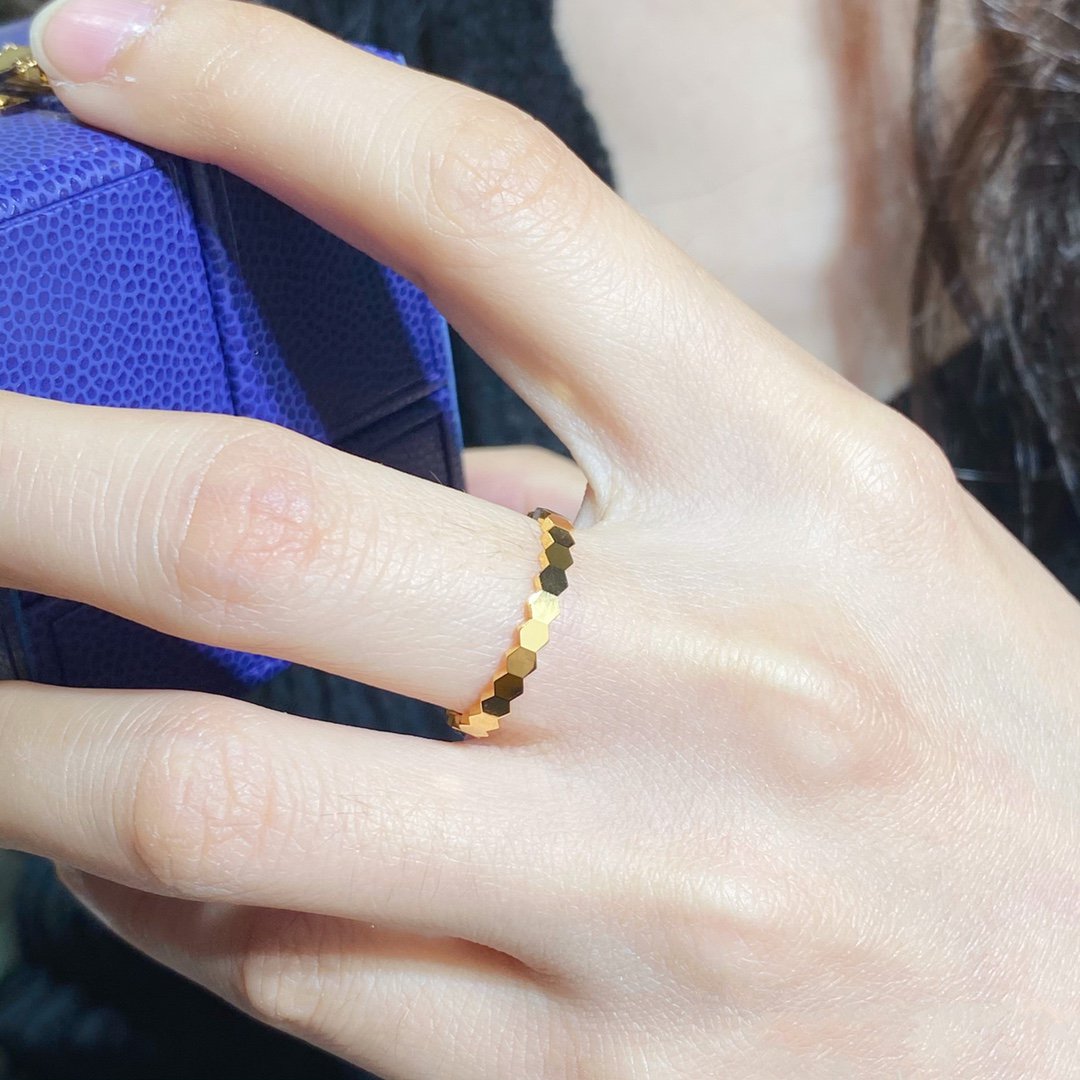 [BLAUE TRÄNEN] KLEINER RING „BIENENLIEBE“