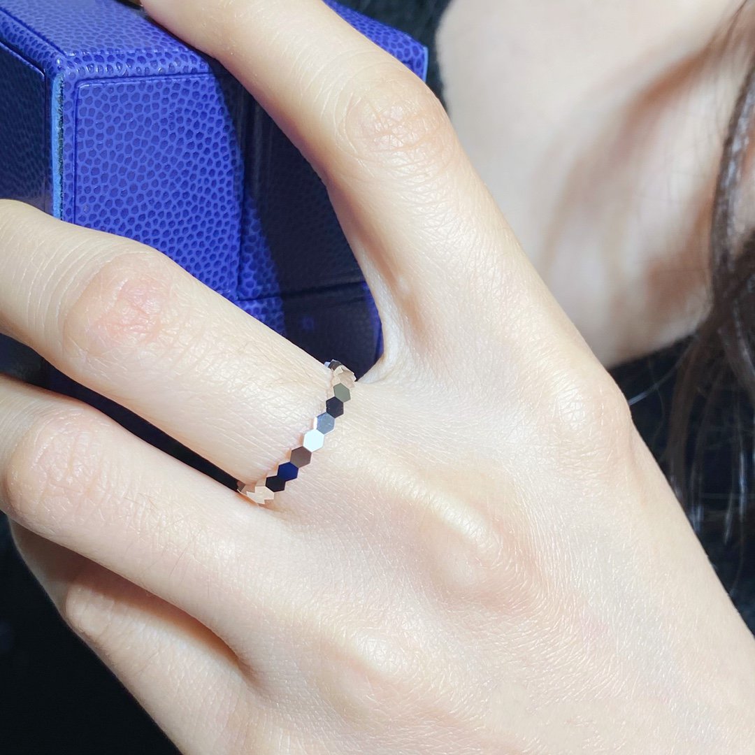 [BLAUE TRÄNEN] KLEINER RING „BIENENLIEBE“