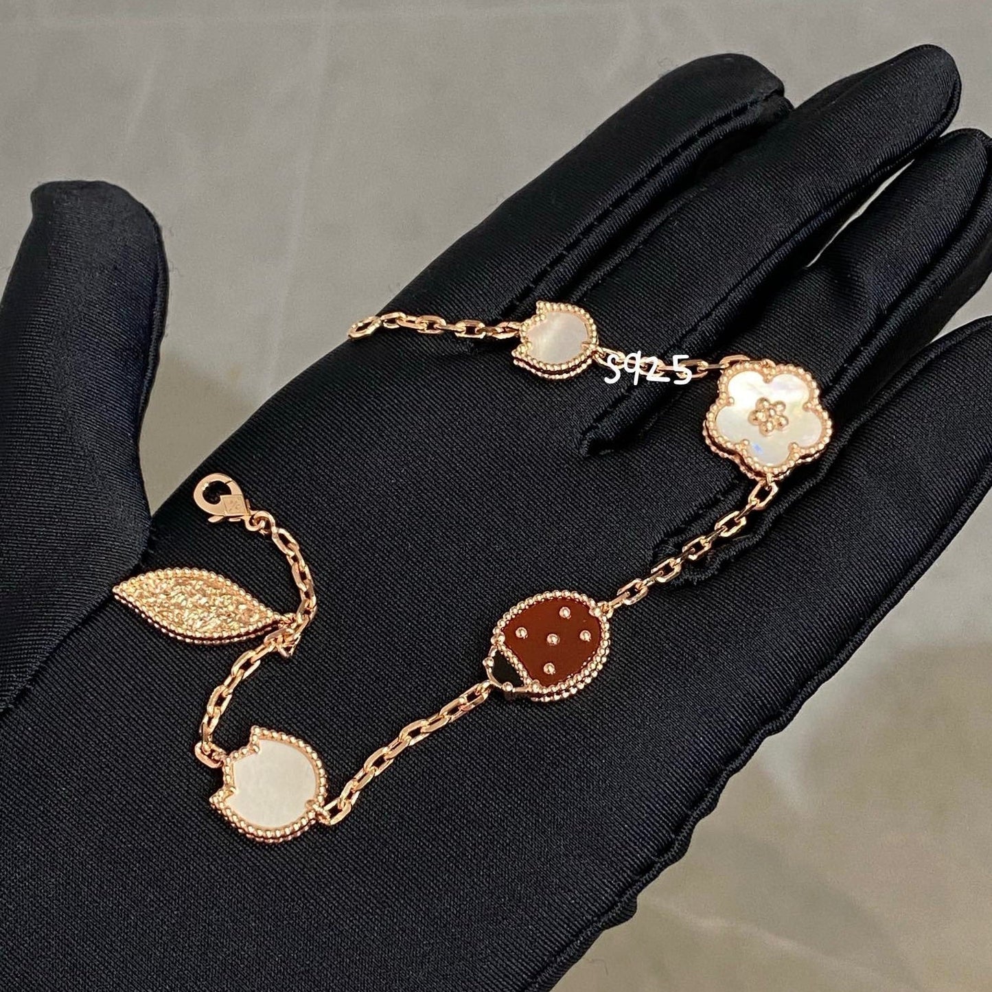 [BLUE TEARS]LUCKY SPRING 5 MOTIF BRACELET