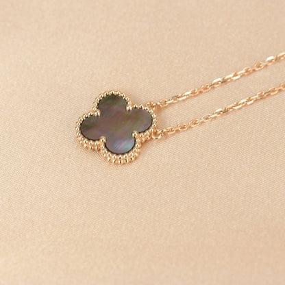 [BLUETRÄNEN]CLOVER 15MM GRAU PERLMUTT HALSKETTE