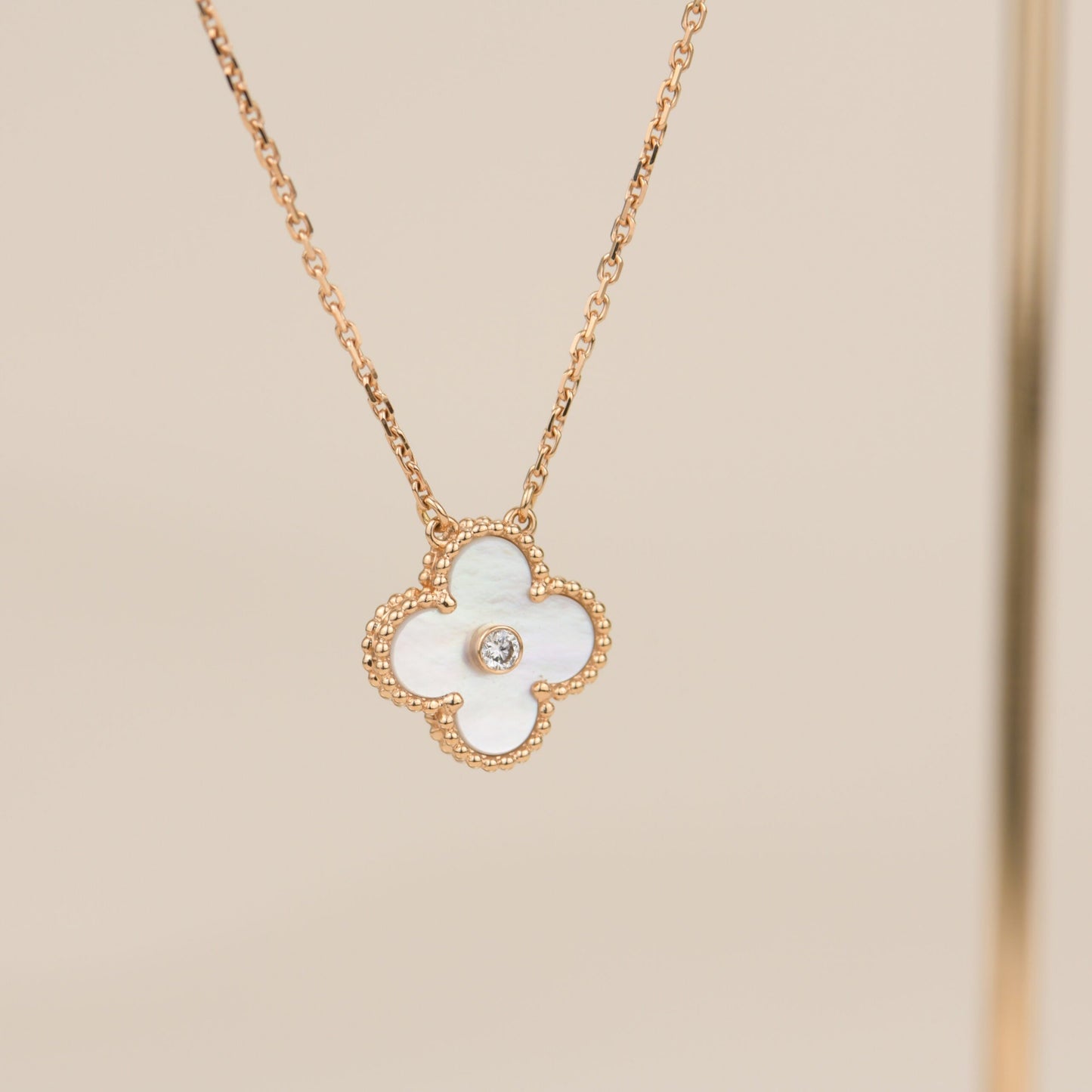 [BLAUE TRÄNEN]CLOVER 15MM DIAMANT WEISSE FRITILLARIA HALSKETTE