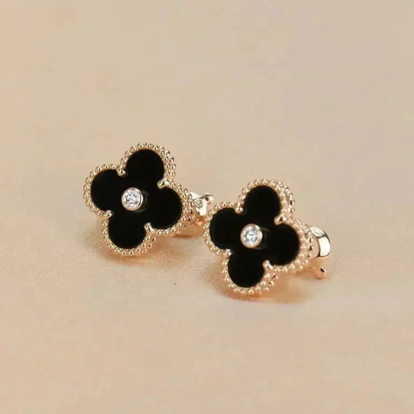 [BLAUE TRÄNEN]CLOVER MEDIUM 1 MOTIFS ONYX DIAMANT OHRRINGE