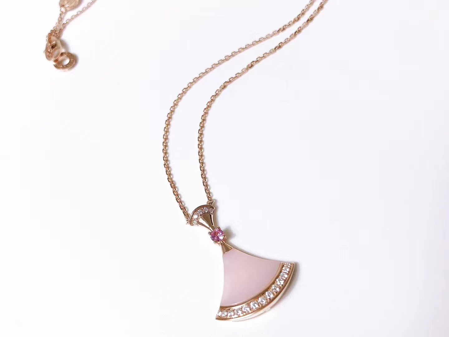 [BLAUE TRÄNEN]TRAUM HALSKETTE ROSA MOP DIAMANT