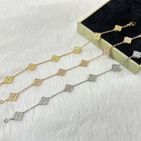 [ブルーティアーズ]クローバー6モチーフダイヤモンドブレスレット