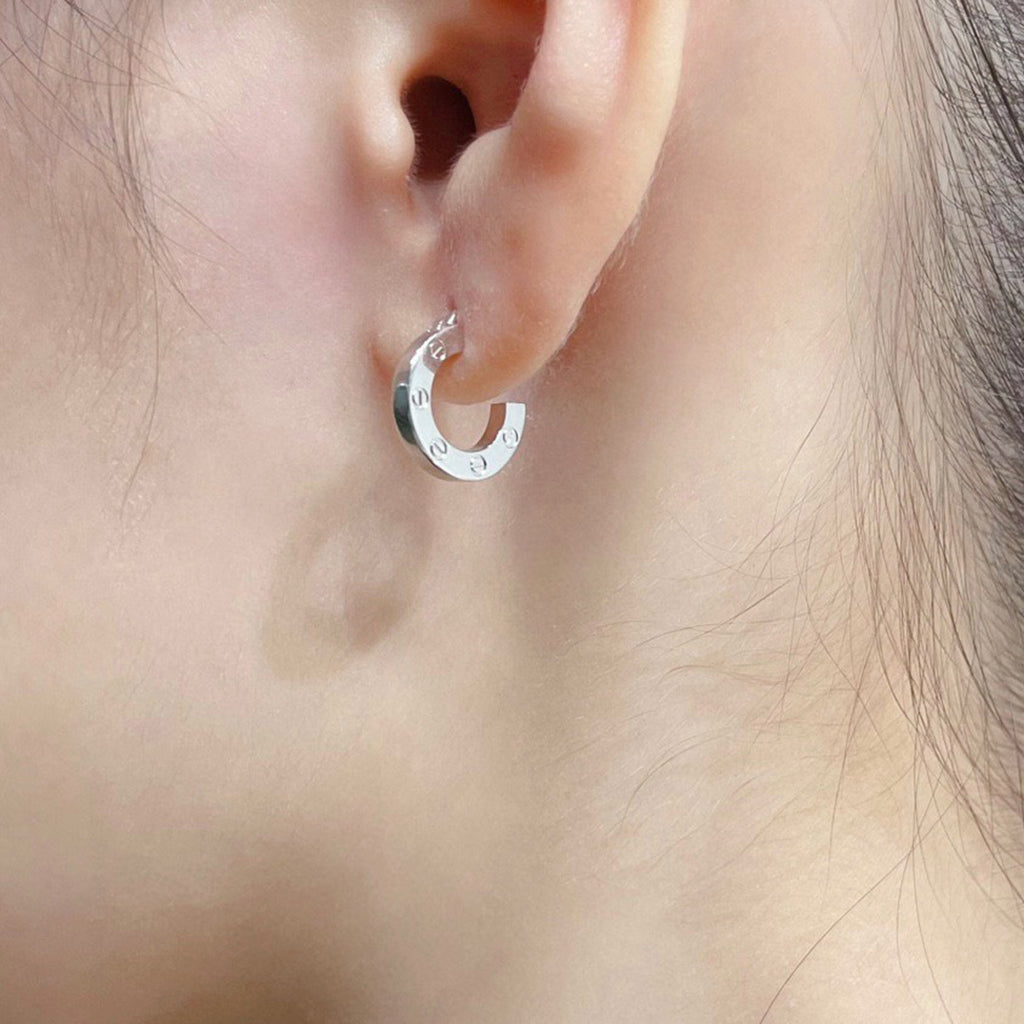 [Blue Tears Jewelry]LOVE MINI EARRINGS