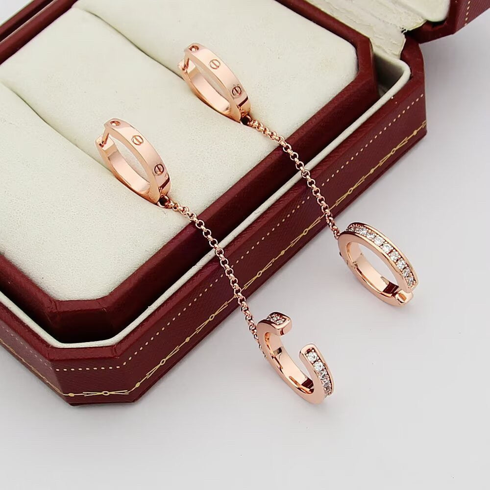 [Blue Tears Jewelry]LOVE 3.0MM HALF DIAMOND EARRINGS