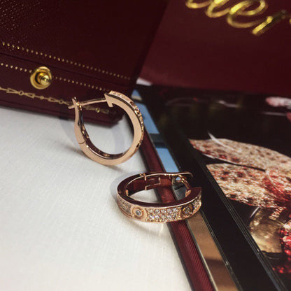 [Blue Tears Jewelry]LOVE 5.5MM DIAMOND PAVED EARRINGS