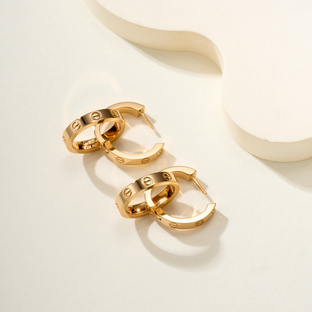 [Blue Tears Jewelry]LOVE 3.3MM DANGLE HALF DIAMOND EARRINGS