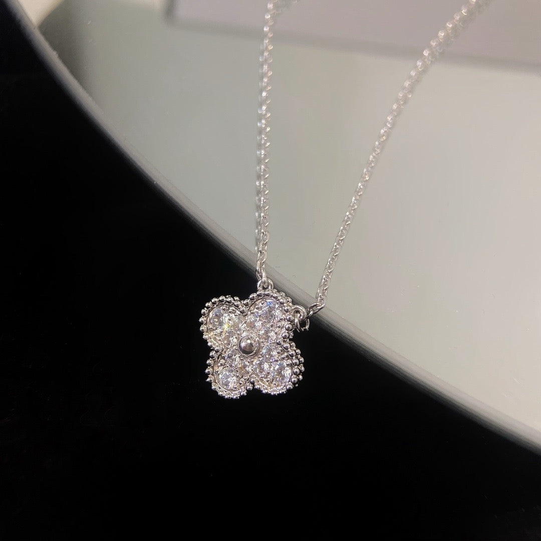 [BLAUE TRÄNEN]CLOVER 15MM DIAMANT-EINZELBLUMEN-HALSKETTE