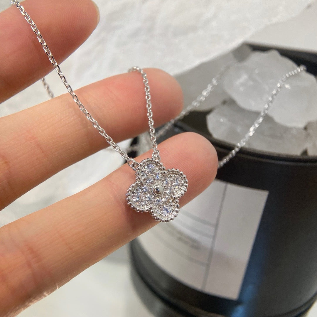 [BLAUE TRÄNEN]CLOVER 15MM DIAMANT-EINZELBLUMEN-HALSKETTE