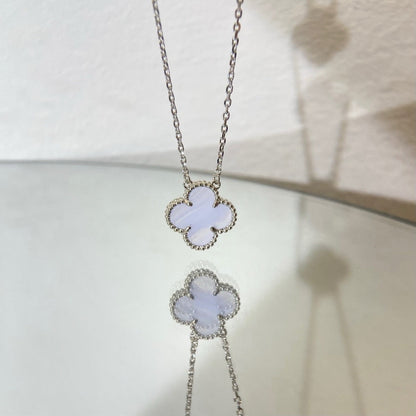 [BLAUE TRÄNEN]CLOVER 15MM BLAUER CHALCEDON HALSKETTE SILBER