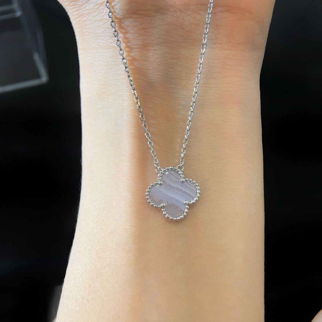 [BLAUE TRÄNEN]CLOVER 15MM BLAUER CHALCEDON HALSKETTE SILBER
