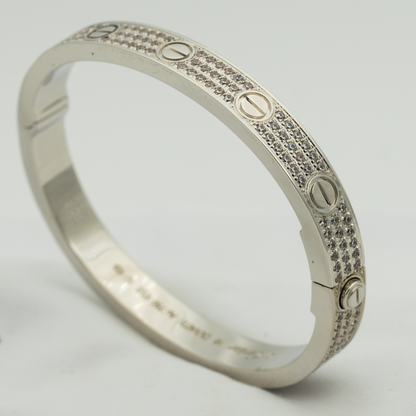 [BLAUE TRÄNEN] LIEBESARMBAND 6,1 MM MIT DIAMANTEN BESETZT 