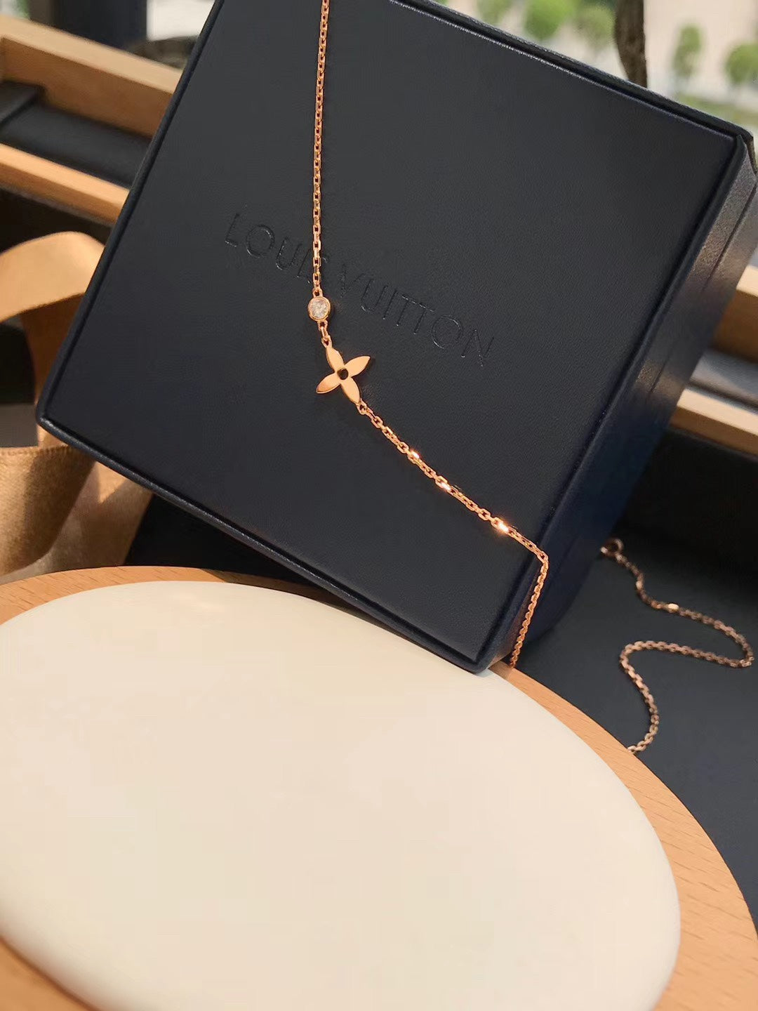 [BLAUE TRÄNEN] BLÜTENANHÄNGER ROSÉGOLD UND DIAMANT