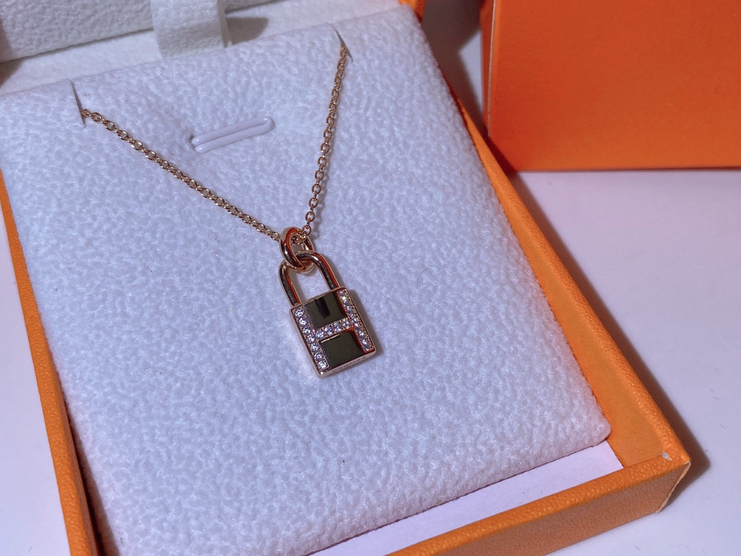 [ブルーティアーズ]HM アドバンスド ニッチロック ヘッドネックレス ダイヤモンド