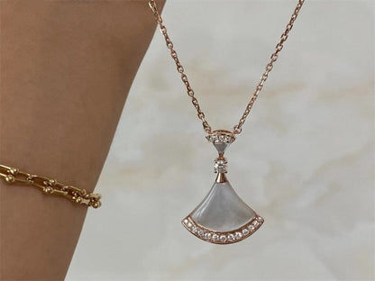 [BLAUE TRÄNEN]DREAM HALSKETTE MOP ROSA GOLD DIAMANT