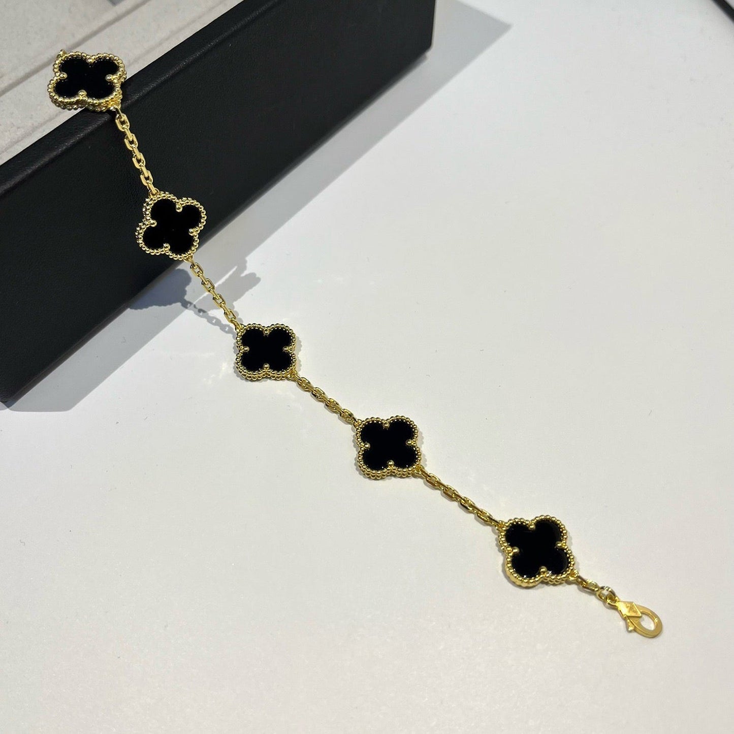 [BLUE TEARS]クローバー5モチーフ ブラックオニキスブレスレット