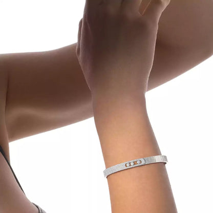 [Blue Tears Jewelry]Move Noa Ciselé half pavé bangle