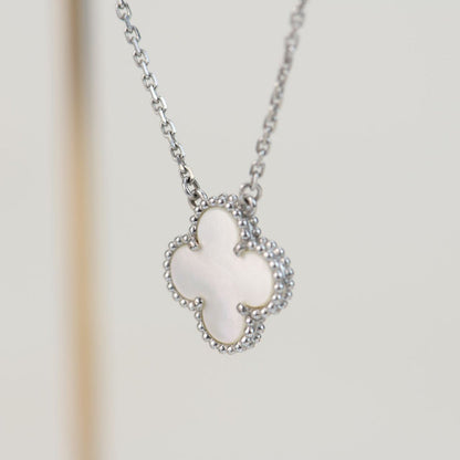 [BLUE TEARS]CLOVER 15MM WEISS PERLMUTT SILBER