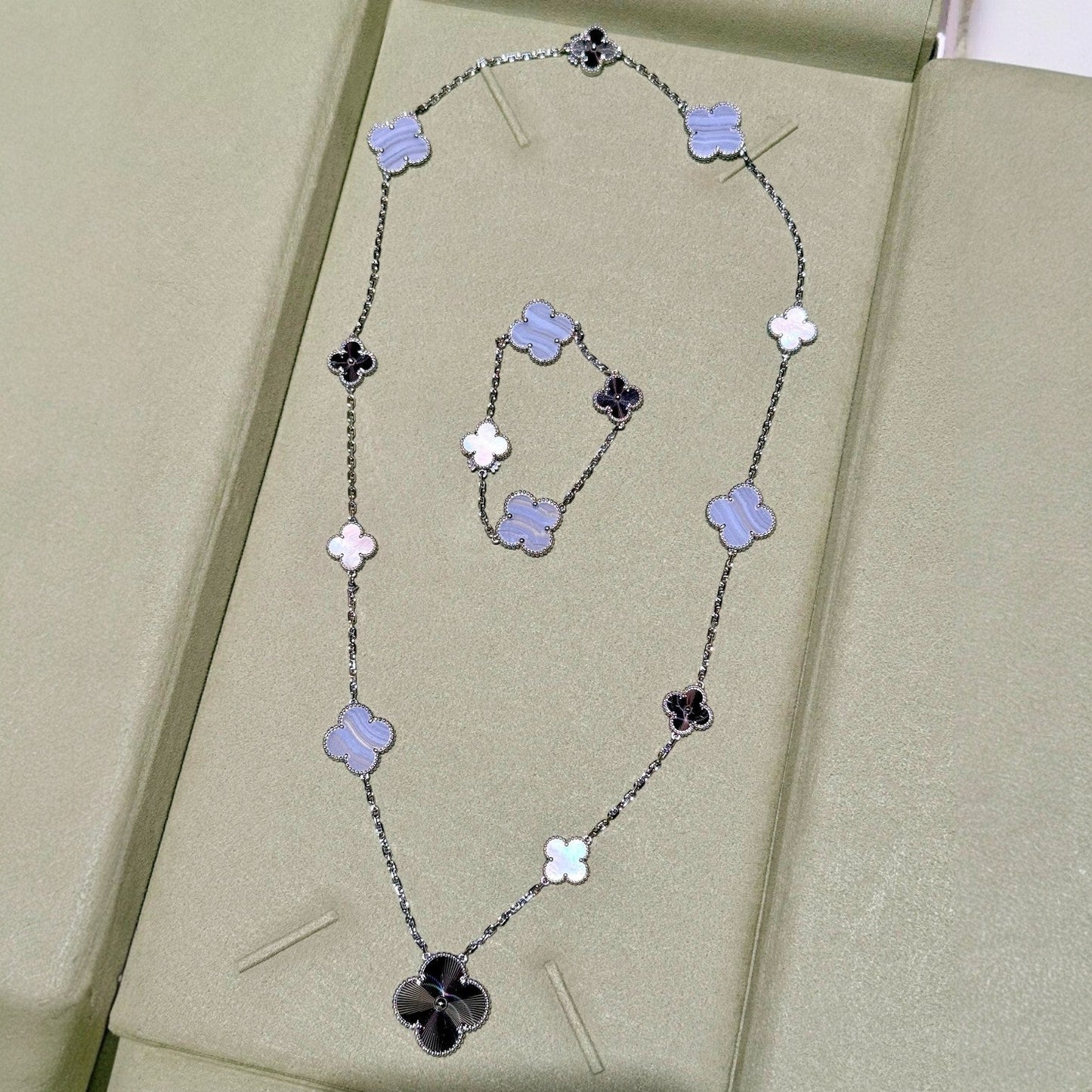 [BLUE TEARS]DETACHABLE CLOVER 15(11+4) FLOWER SILVER NECKLACE SET