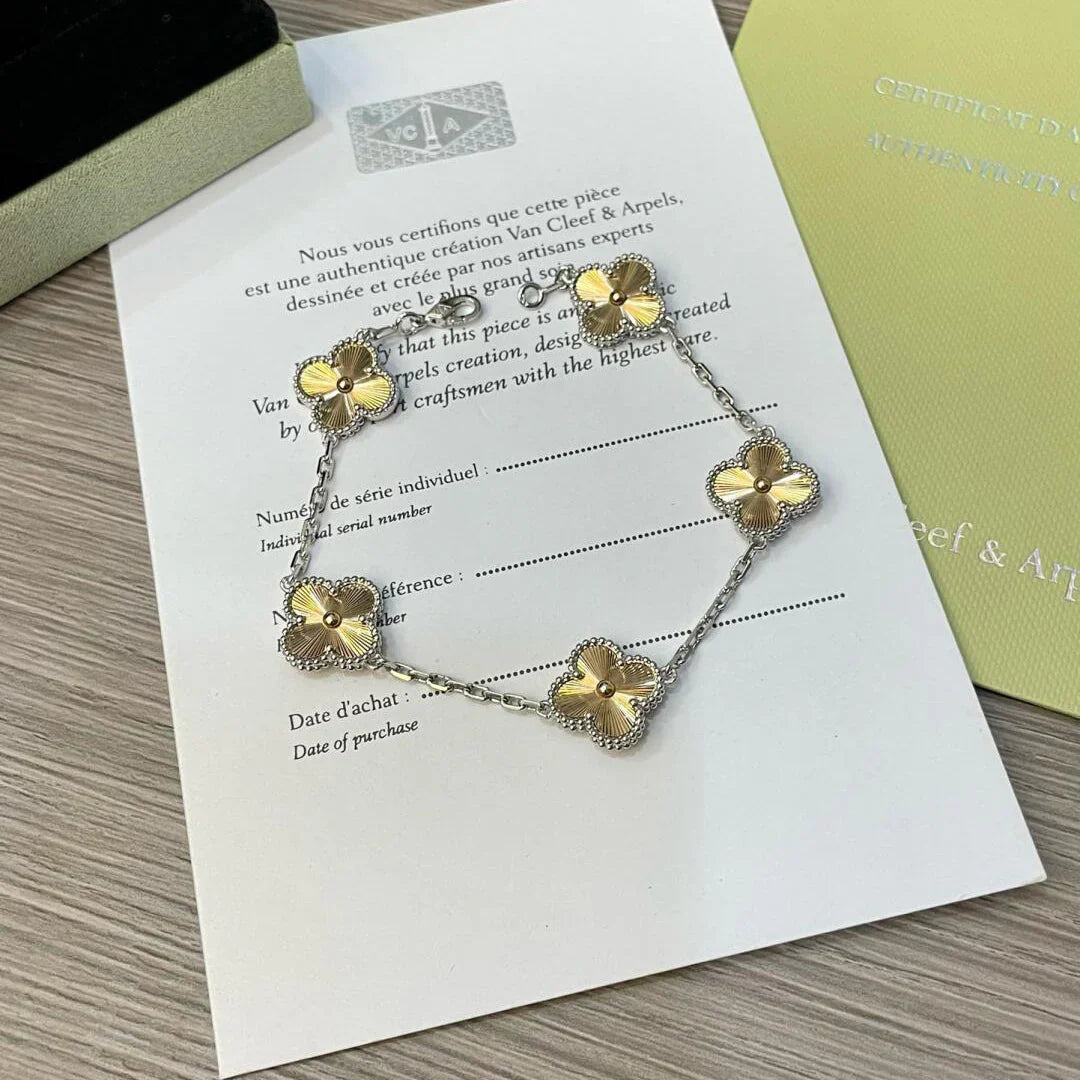 [BLUE TEARS] CLOVER 5 MOTIF LASER BRACELET COLLECTION