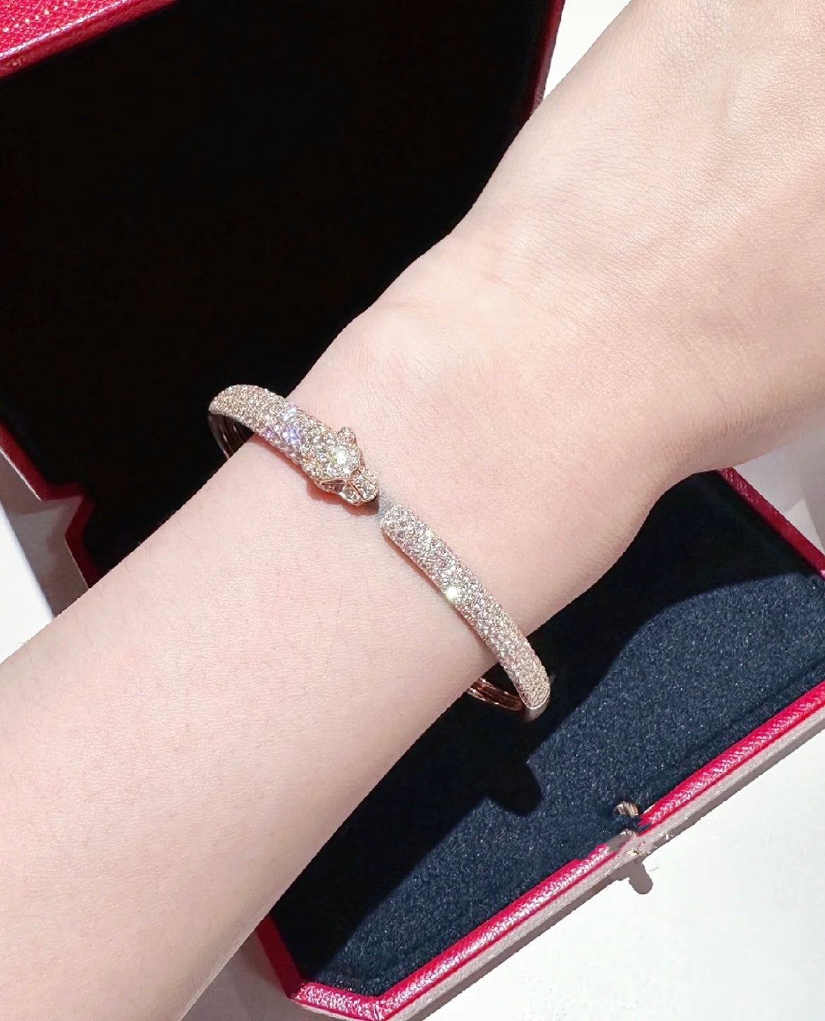 [BLUE TEARS] PANTHERE OFFENES ARMBAND MIT VOLLEN DIAMANTEN