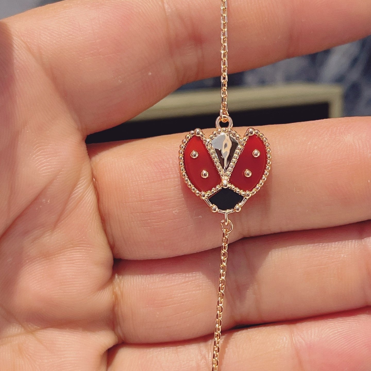[BLAUE TRÄNEN]LUCKY SPRING 1 MOTIV ROSÉGOLDARMBAND