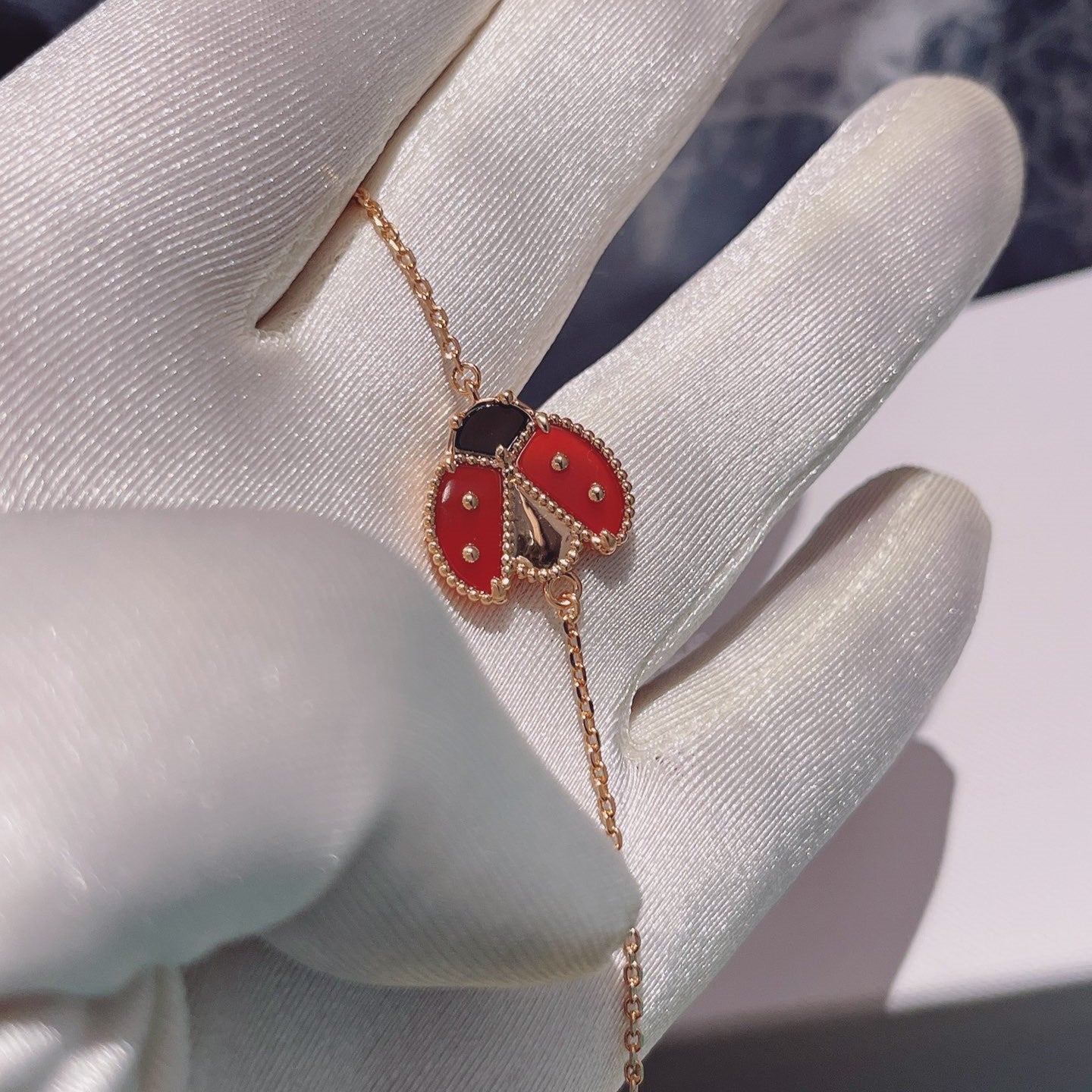 [BLAUE TRÄNEN]LUCKY SPRING 1 MOTIV ROSÉGOLDARMBAND